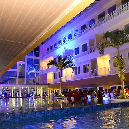 Sylvia Hotel Premier Kupang Exterior foto